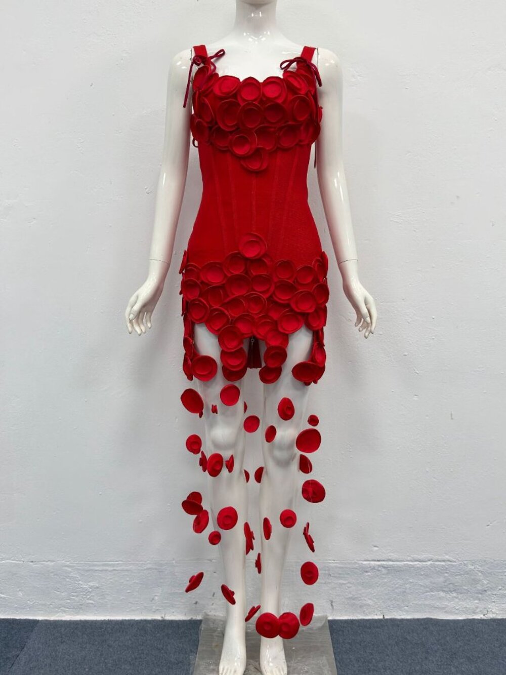 Chic Summer Cutout Bodycon Dress - Modern Minimalist Party Outfit